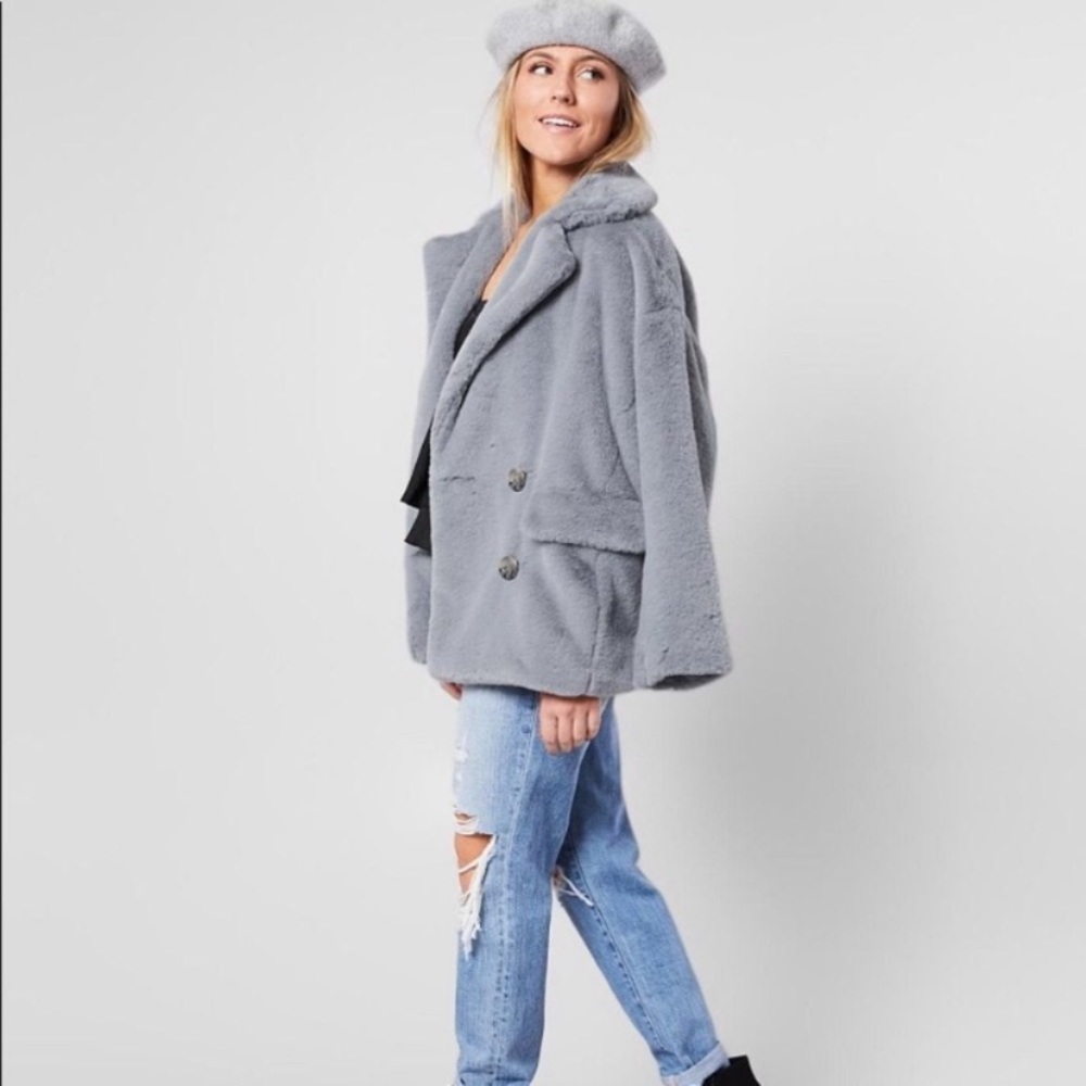 🆕 FREE PEOPLE KATE FAUX FUR TEDDY COAT - Picture 4 of 7